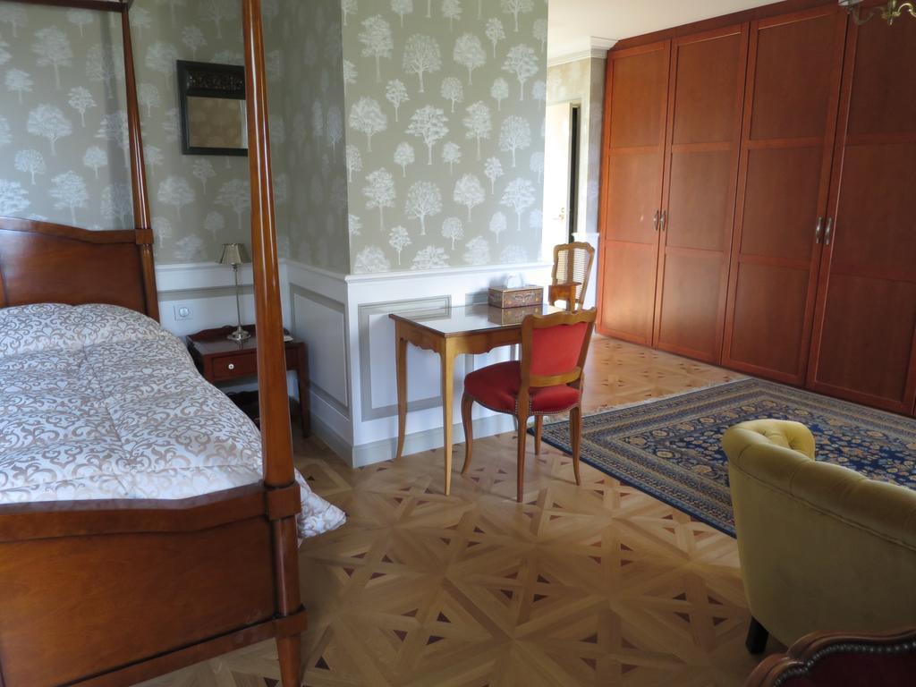 Kerblondel Bed and Breakfast Plouézocʼh Exteriör bild